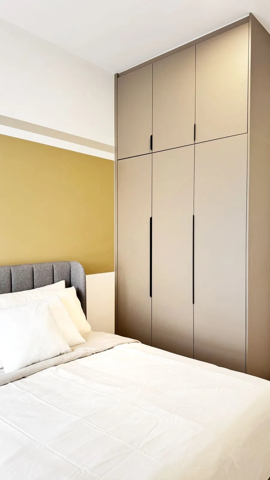 Laurel Residence unit property photo 12