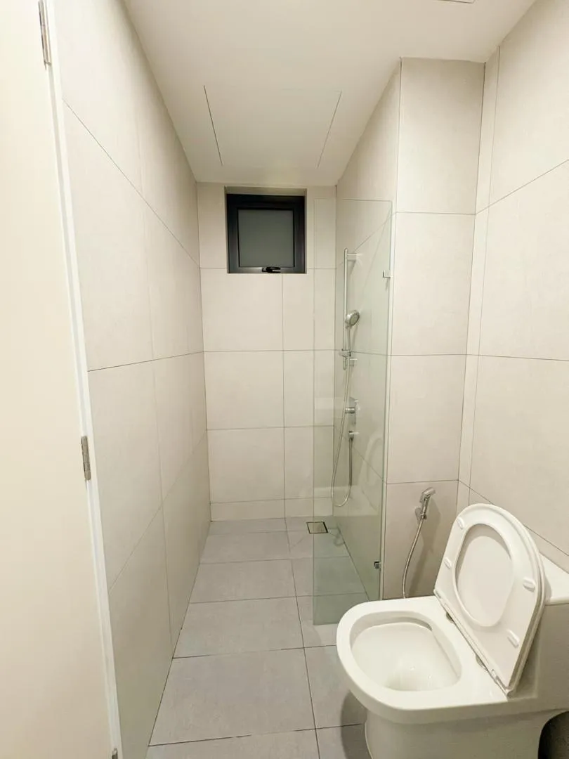 Laurel Residence unit property photo 4