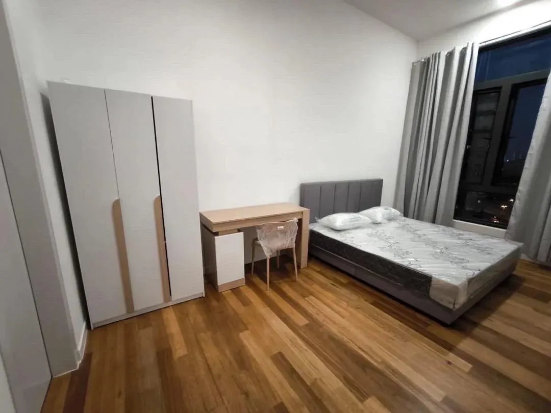 The Maple Residences unit property photo 5