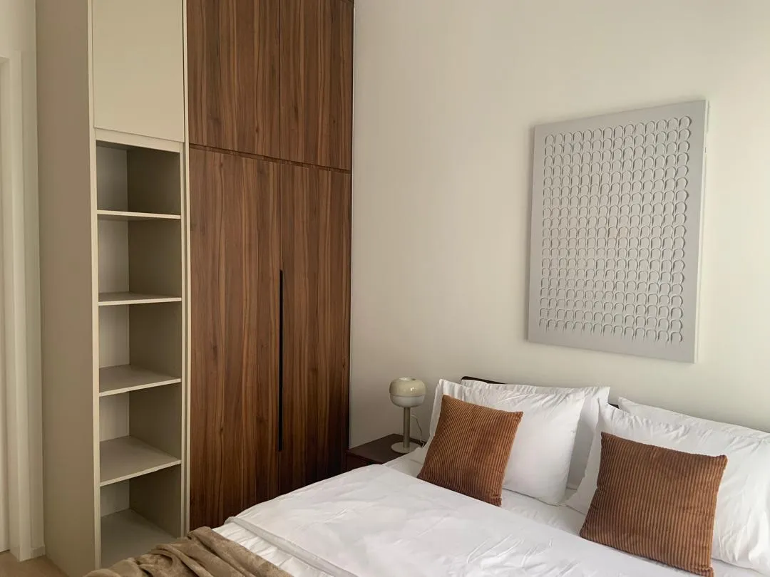 Laurel Residence unit property photo 10