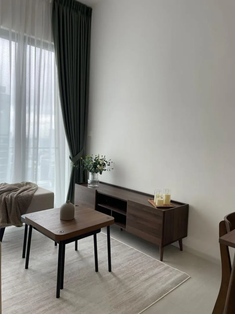 Laurel Residence unit property photo 4