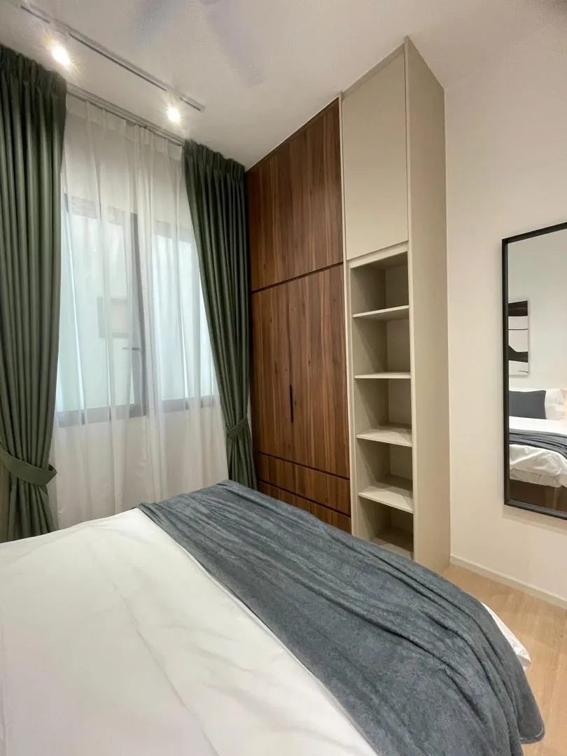 Laurel Residence unit property photo 20