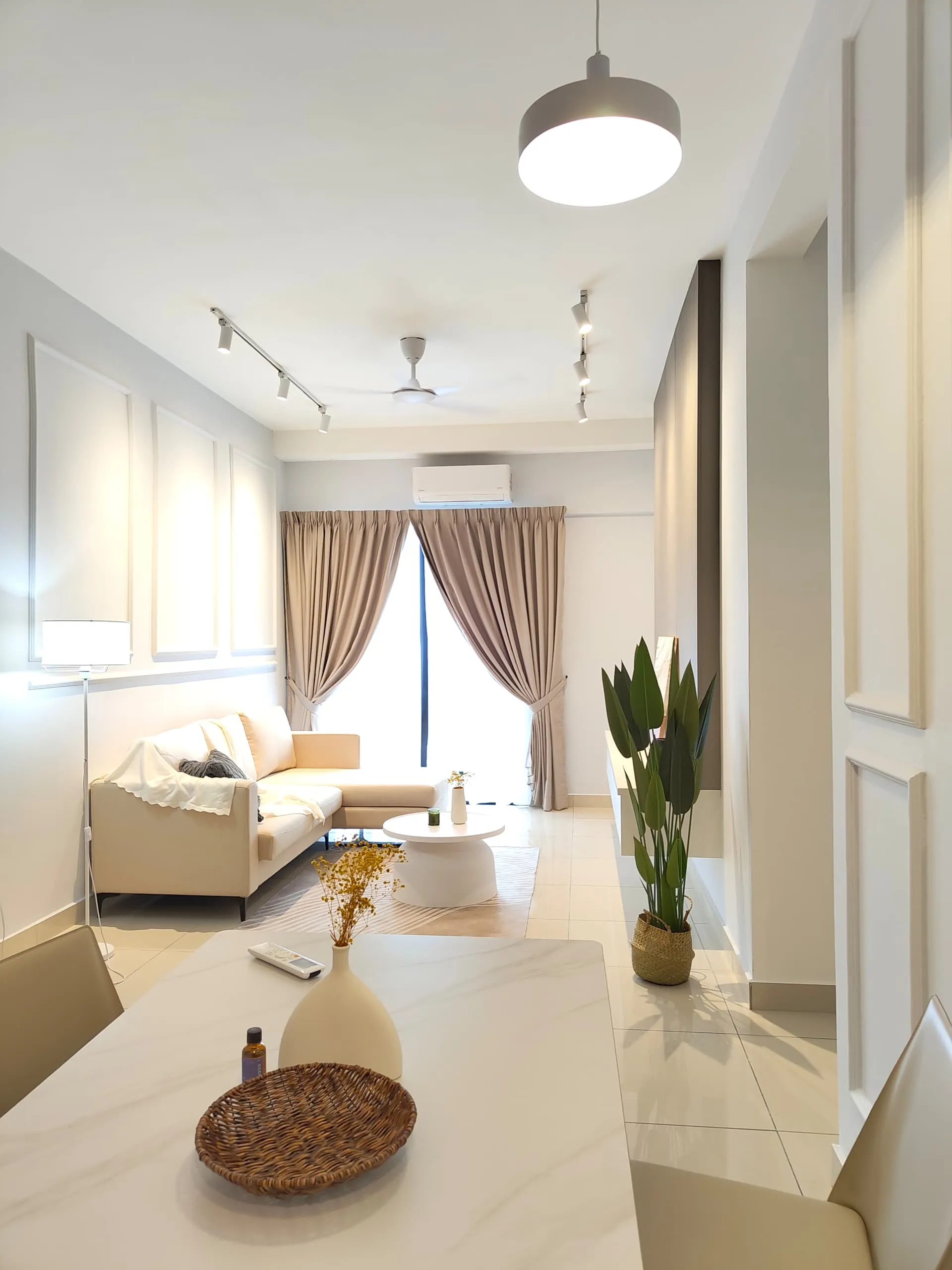 Laurel Residence unit property photo 1