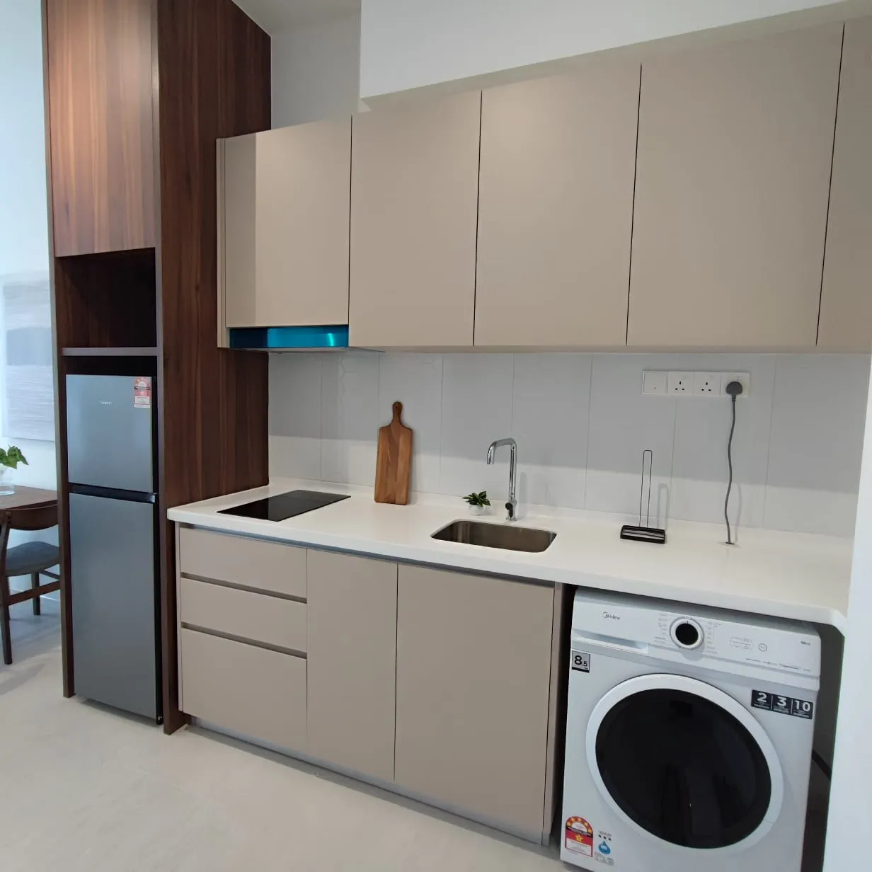 Laurel Residence unit property photo 5
