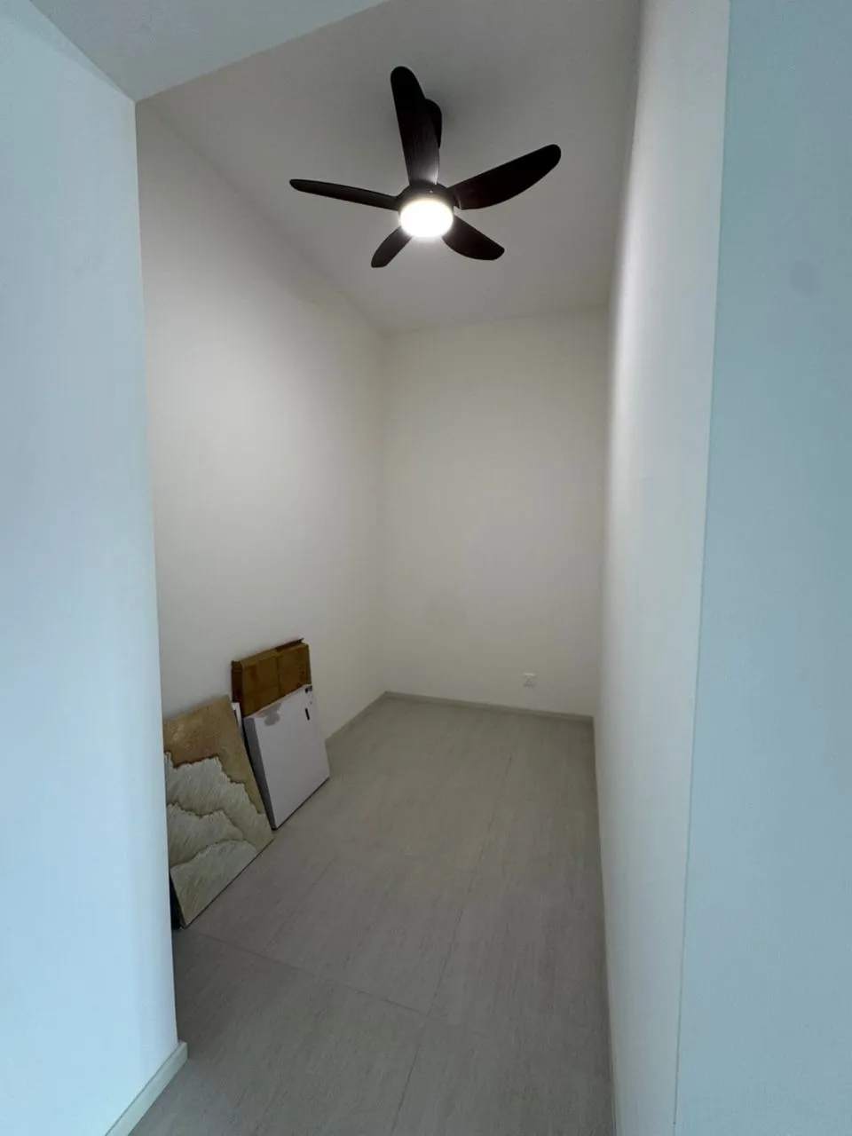 Laurel Residence unit property photo 4