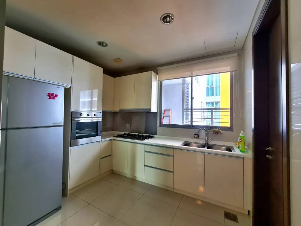 Hampshire Residences unit property photo 6