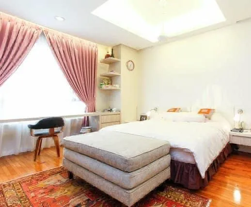 The Capsquare Residences unit property photo 6