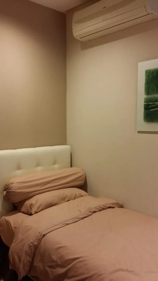 The Capsquare Residences unit property photo 12