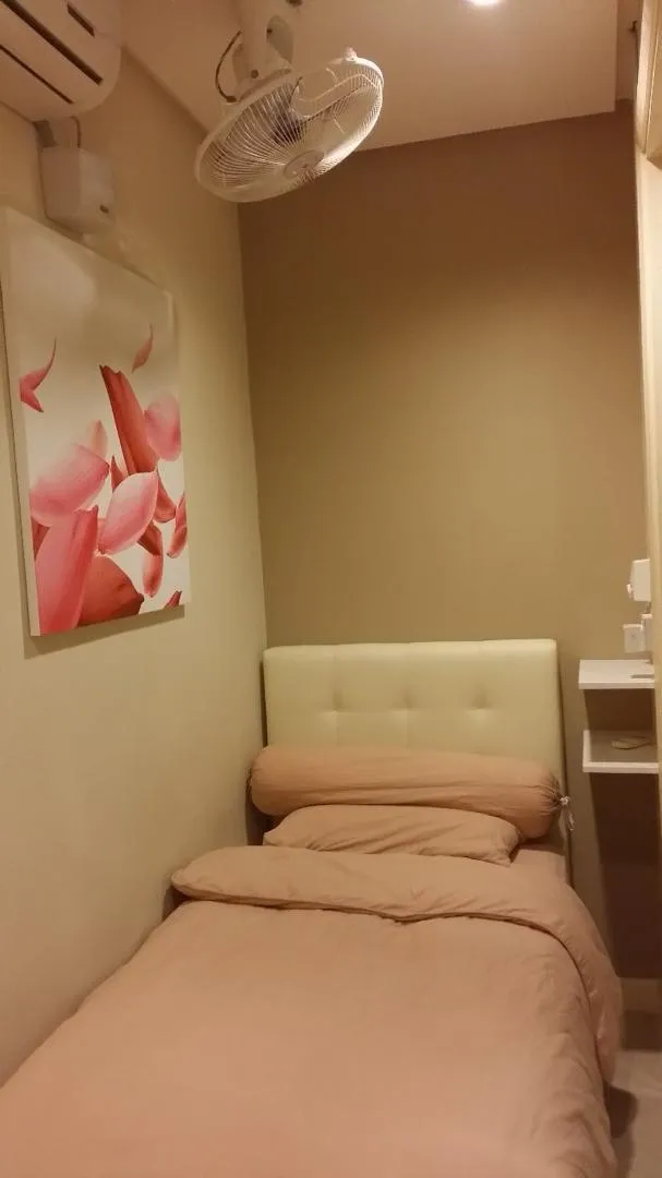 The Capsquare Residences unit property photo 13
