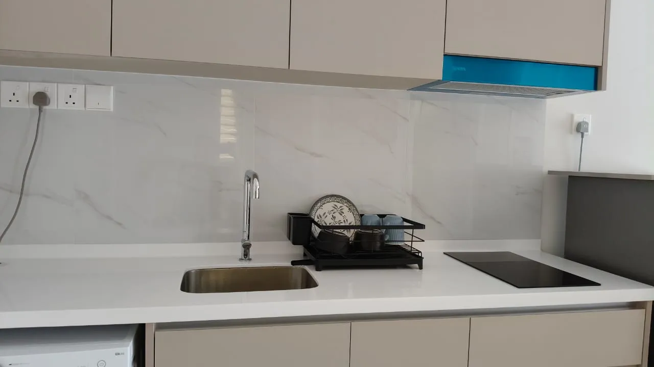 Laurel Residence unit property photo 7