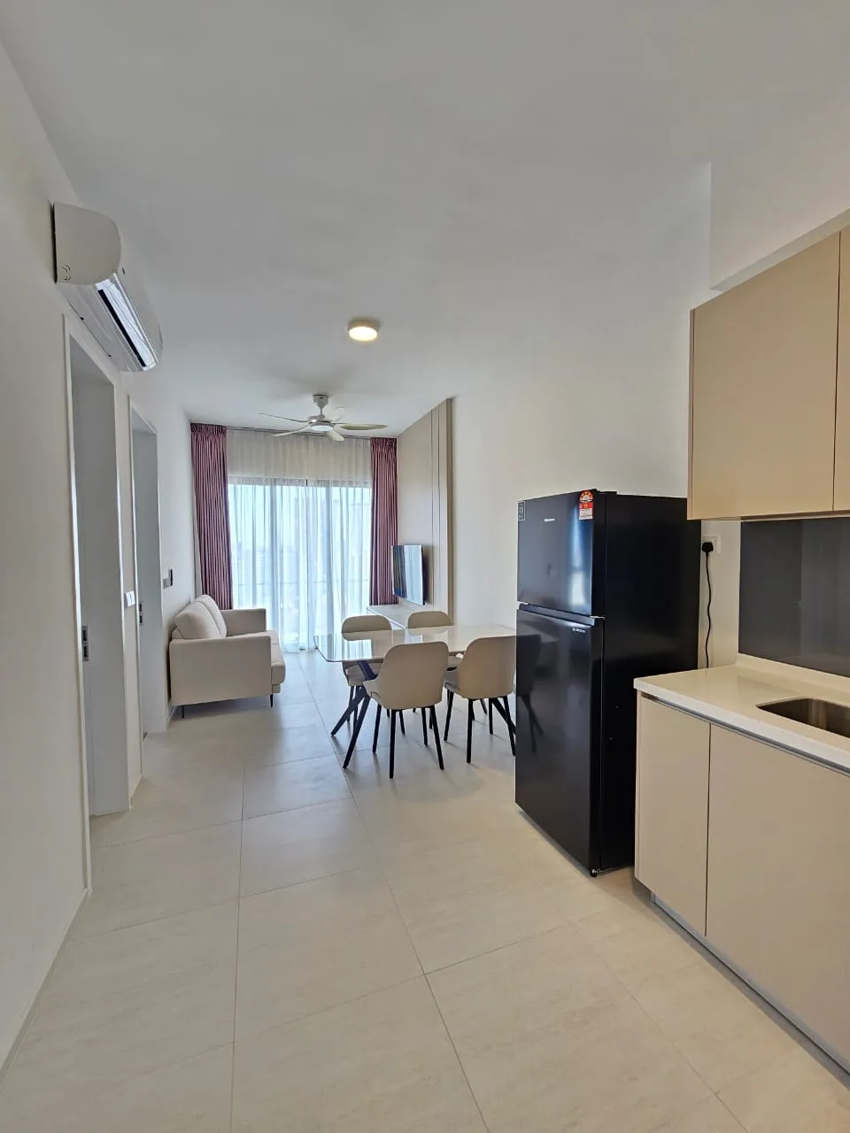 Laurel Residence unit property photo 3