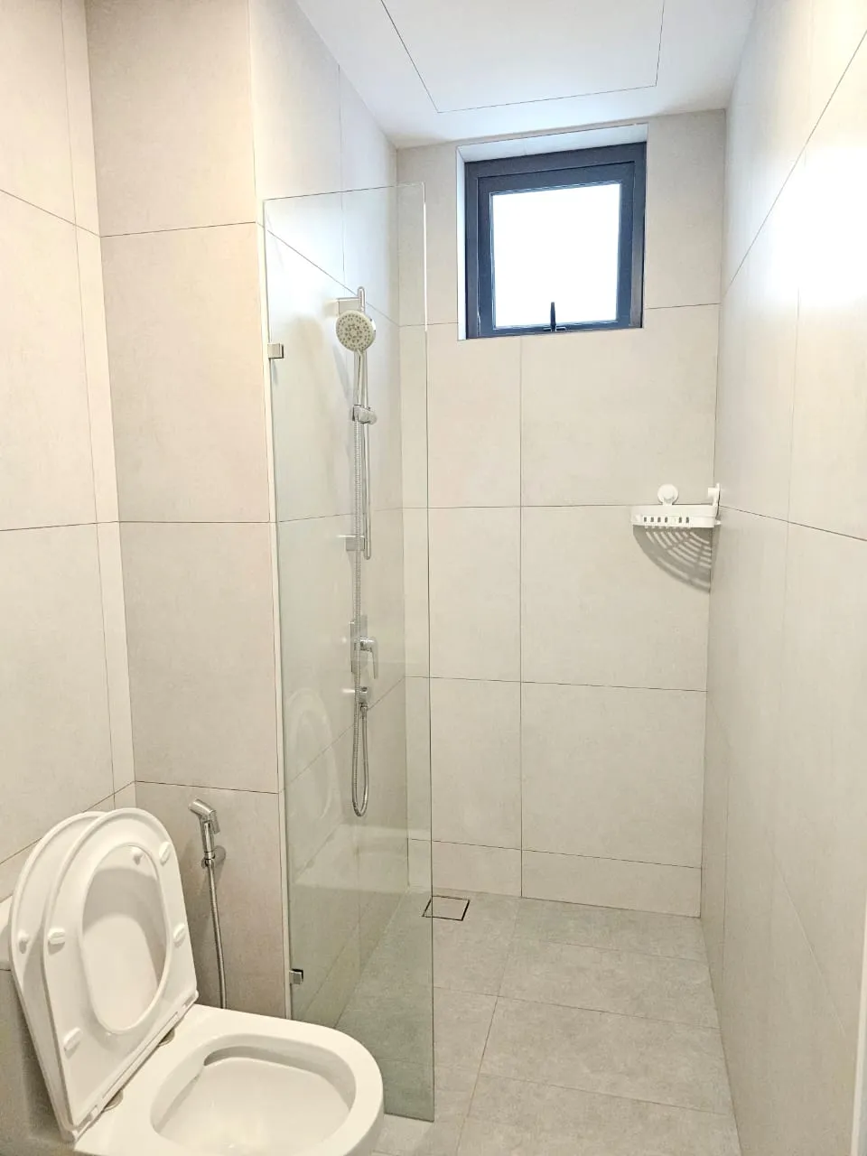 Laurel Residence unit property photo 10