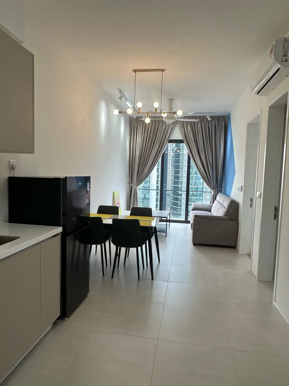 Laurel Residence unit property photo 3