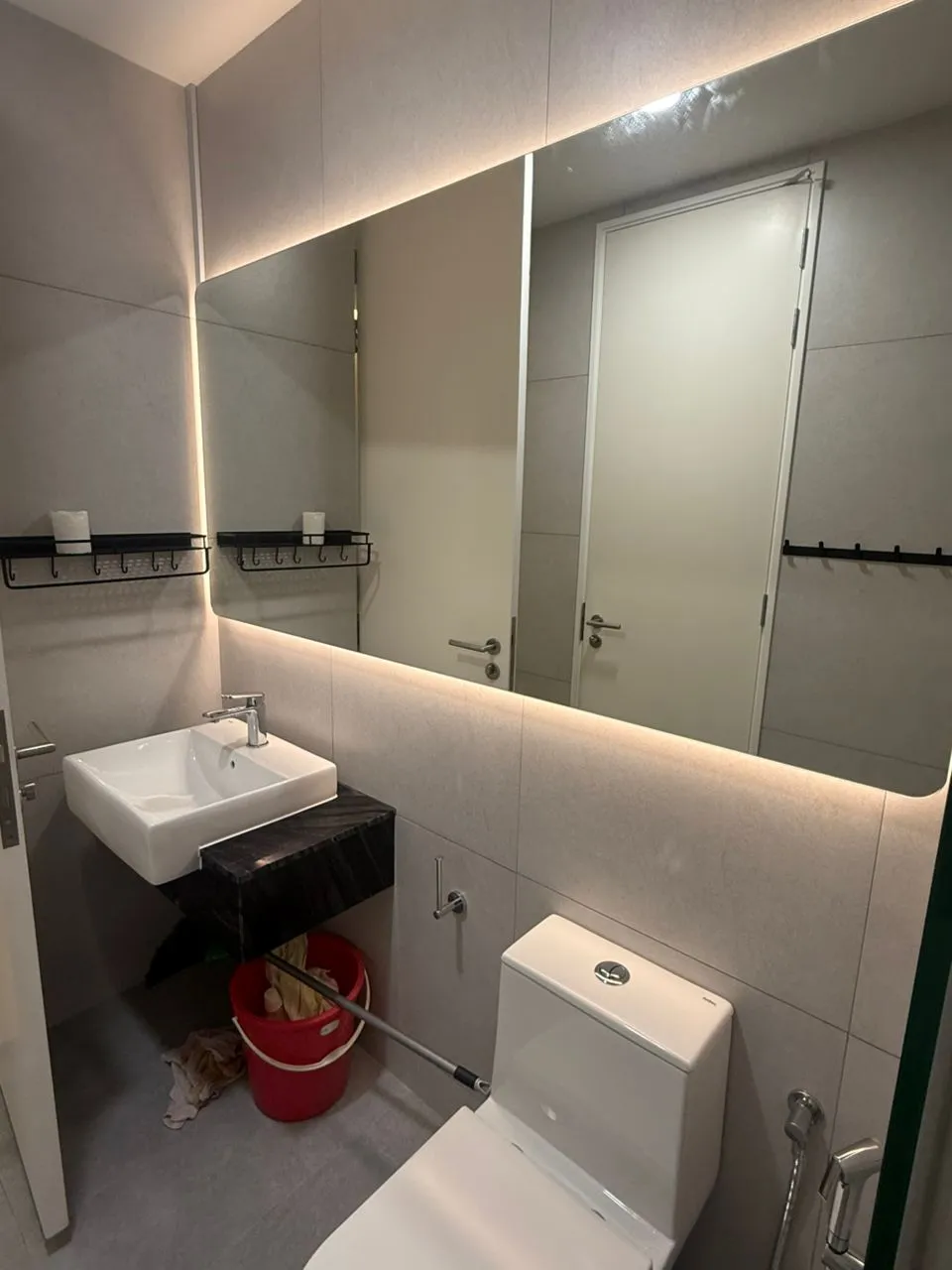 Laurel Residence 2 bedroom unit property photo 6