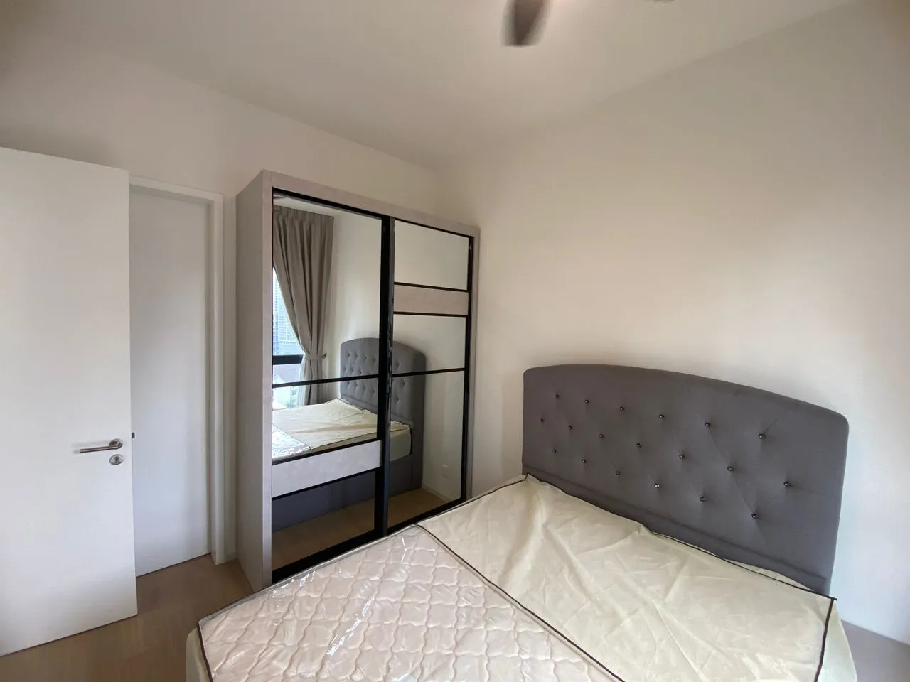 Laurel Residence 2 bedroom unit property photo 5